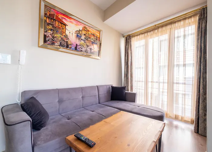 Lavin & * Стамбул